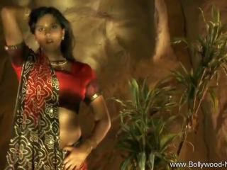 Dancing diva in the Bollywood Night, HD dirty movie a4