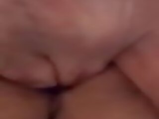Adorabile vagina di nonnina angela mostra il dentro. | youporn